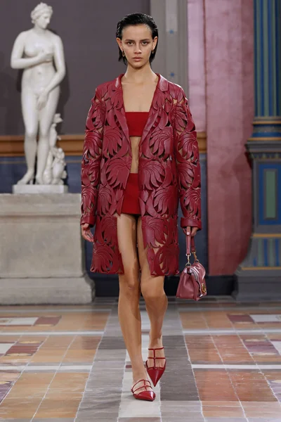 Look 57